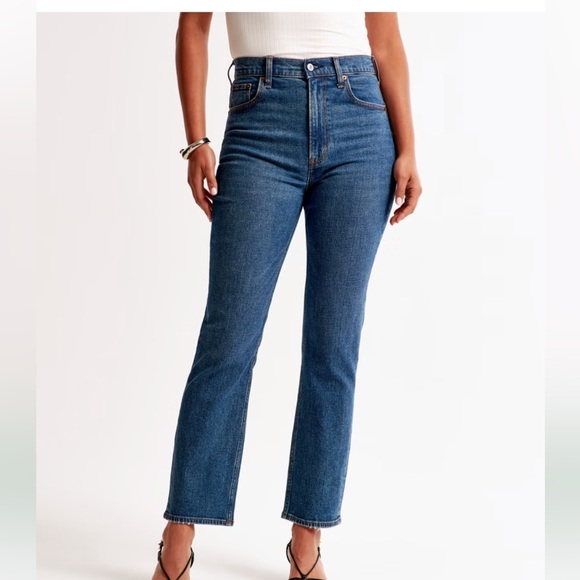 Abercrombie & Fitch Curve Love Ultra High Rise Ankle Straight Jean Size 25 - Picture 1 of 5